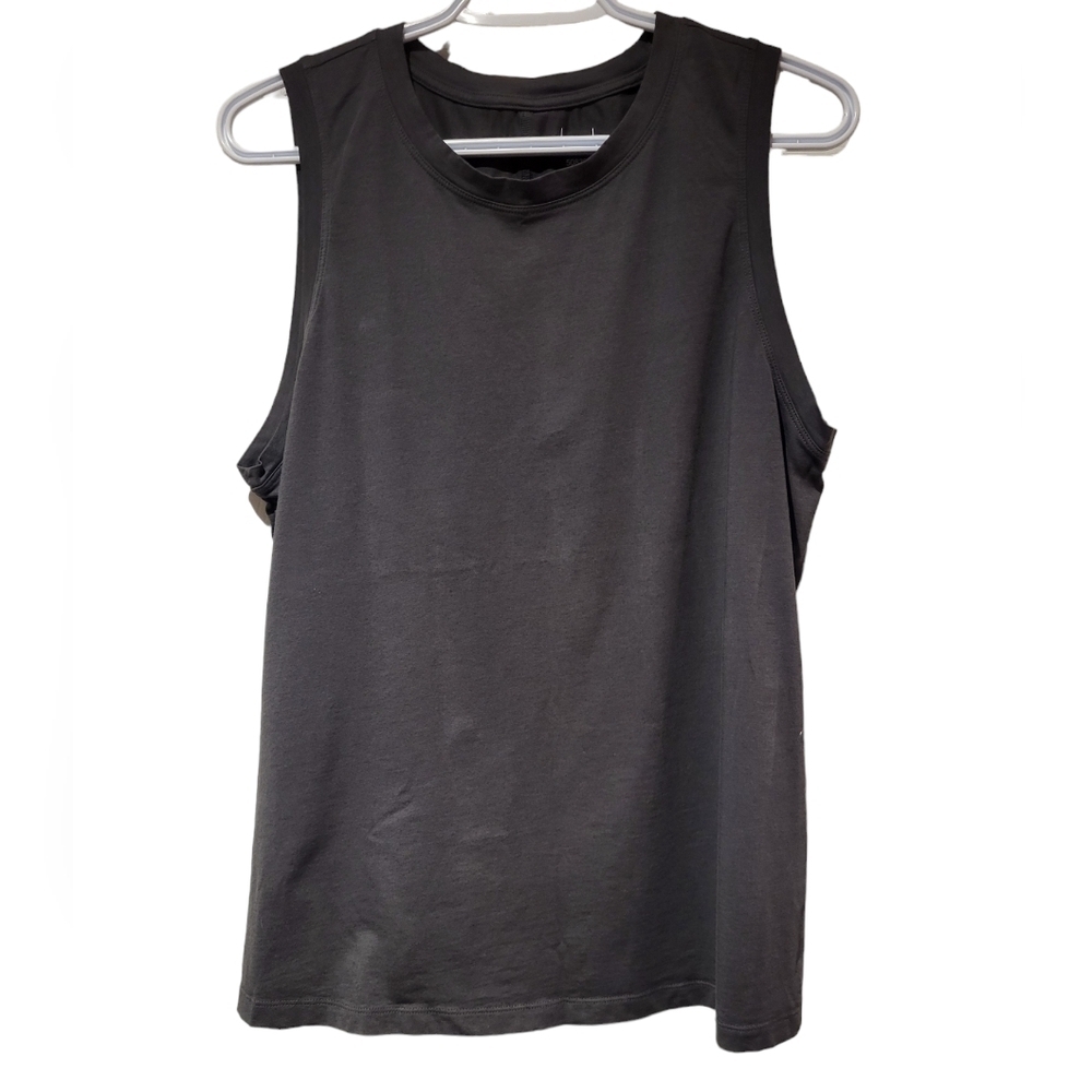 202 - sports top